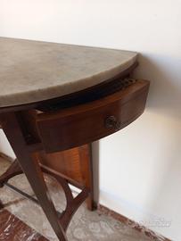 Tavolino per ingresso 