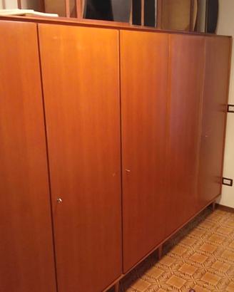 Armadio in legno