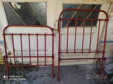 Letto singolo antico in ferro – testata e pediera 