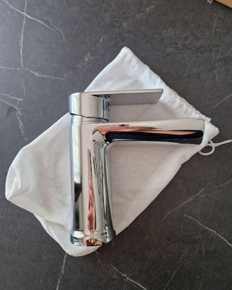 Miscelatore lavabo a cascata