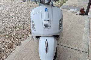 vespa GTS 300