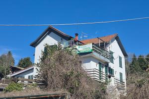 PORZIONE DI TRIFAMILIARE A MONTOGGIO