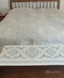 TENDA RICAMATA A MACCHINA