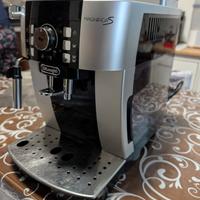 Macchina caffè de longhi magnifica S 
