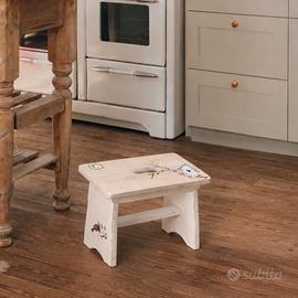 Sgabello vintage decorato a mano “Woods”