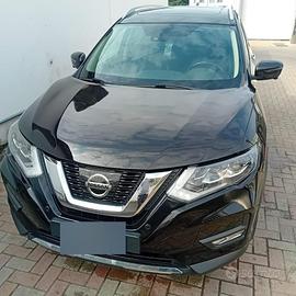 Nissan x-trail 2.0 full