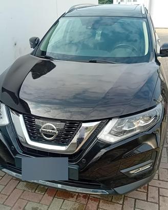 Nissan x-trail 2.0 full