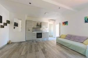 2 LOCALI A CIVITANOVA MARCHE