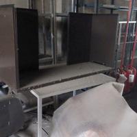 tavolo  e scrivanie usate.