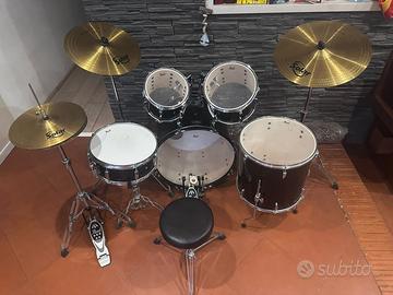 Batteria acustica Pearl Roadshow completa nera