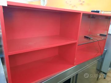 libreria mensola scaffale  legno rosso e luce led