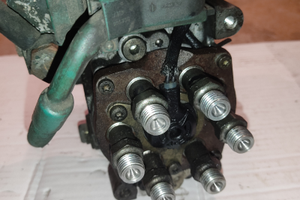 Pompa iniezione camion Volvo FL 250