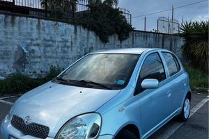 2004 Toyota yaris