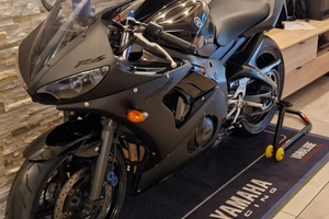 Yamaha R6 2003