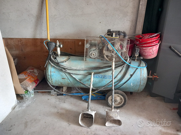 Compressore elettrico da 300 litri