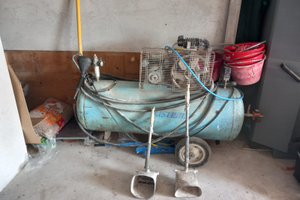 Compressore elettrico da 300 litri