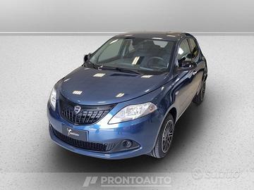 Lancia Ypsilon My24 1.0 Firefly 70 CvStart&Stop Hy