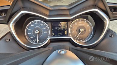 Scooter yamaha x max 400