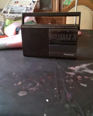 Radio AM/FM con batterie.