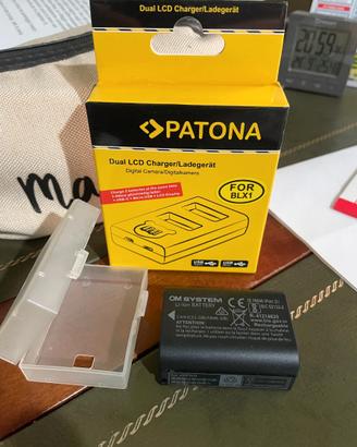 Batteria Olympus BLX-1 e PATONA Caricabatterie