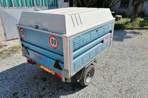 Carrello rimorchio per animali vivi