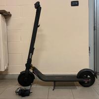 monopattino elettrico segway e22 e