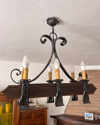 Lampadario in stile rustico