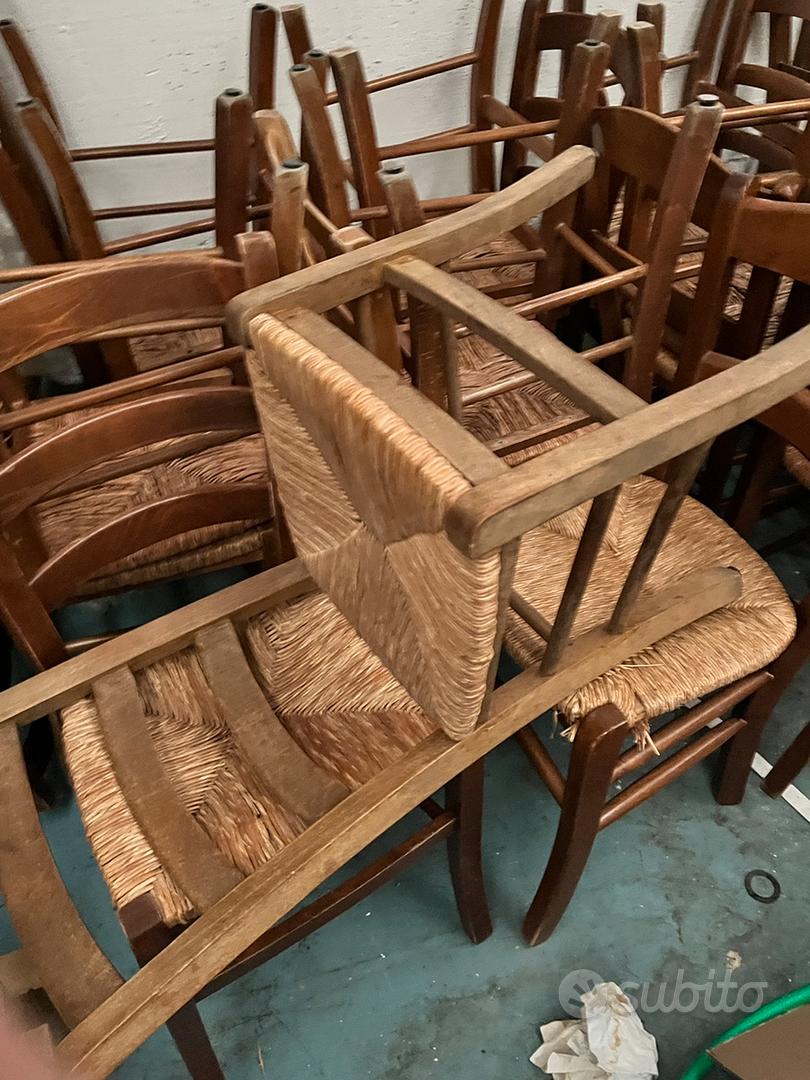 Tavoli Poltroncine In Rattan Da Giardino Rattan Tavolo E Seggiole