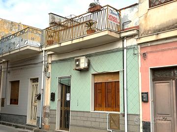 Riposto centro, soluzione singola con terrazzo