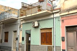 Riposto centro, soluzione singola con terrazzo