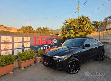 Maserati Levante V6 Diesel AWD Granlusso Full