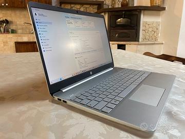 HP Laptop 15s i7-1255U 16GB RAM 512GB SSD Windows