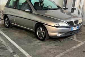 Lancia y - 2000