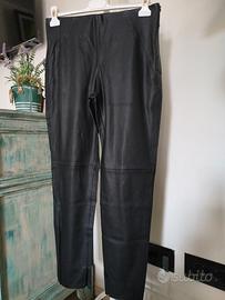 Pantaloni neri in eco pelle tg. L
