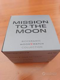 Swatch x Omega Moonswatch Mission to the moon.