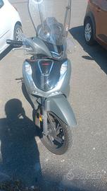 Sh 125