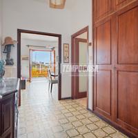 Trilocale con Terrazzo e Piscina nel Residence Vil