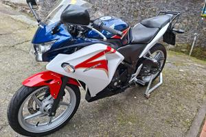 Honda cbr250r