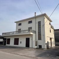 FABBRICATO CON 3 APPARTAMENTI - INVESTIMENTO IM...