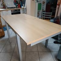 tavolo a libro con sedie 