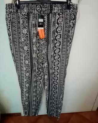 pantaloni con elastico e tasche