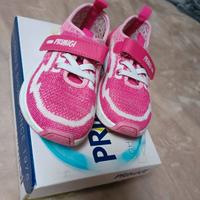 abbigliamento (scarpe) per bambine 