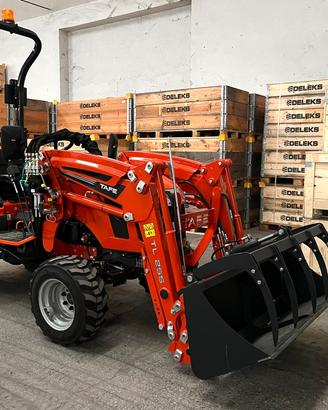 Trattore Idrostatico, motore Mitsubishi + pala con