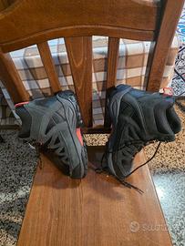 Scarponi trekking marca 8848