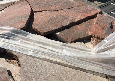 Pavimento in vera pietra granito