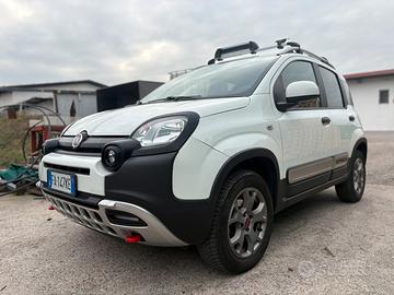 Fiat Panda Cross 4x4 benzina Euro 6B