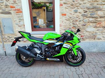 Kawasaki Ninja ZX-6R 636 Modello 2025 solo 2463 km