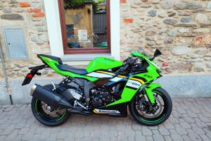 Kawasaki Ninja ZX-6R 636 Modello 2025 solo 2463 km