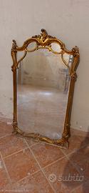 specchio d'epoca in legno dorato 