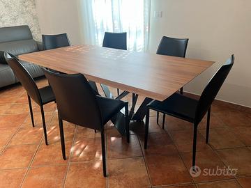 Tavolo Cattelan modello Skorpio